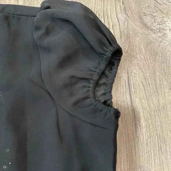 ❤️2/$30❤️[L]Annabelle black sequinned V neck short sleeve Party Blouse - Picture 5 of 6